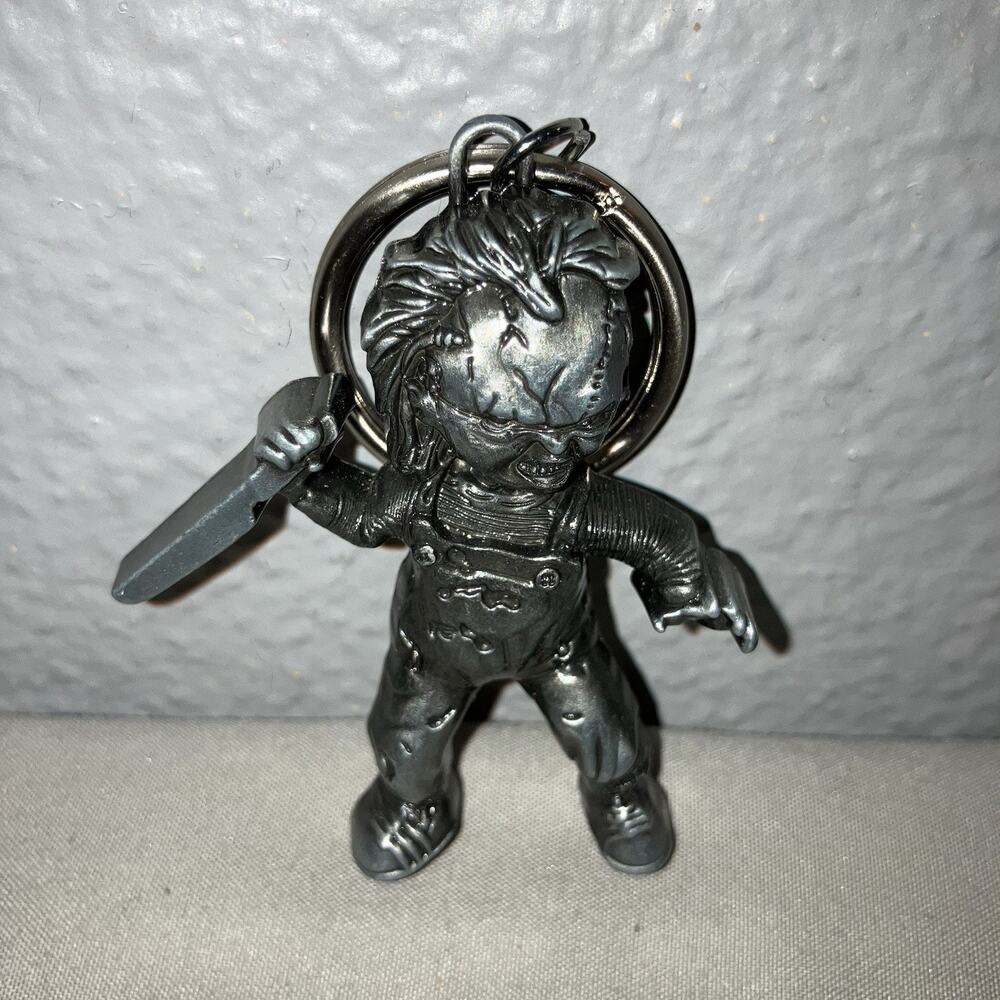 Collectible Keychain Chucky Doll With Knife 2.5” Official Paramount Stainless